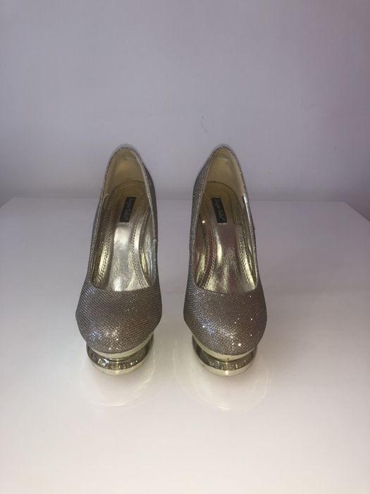 Продам туфли женские