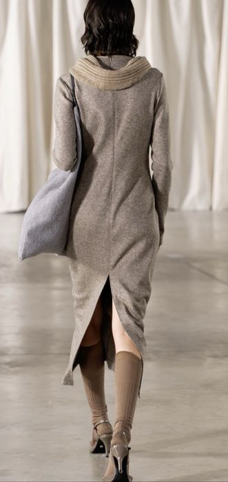 Продам платье Zara шерстяное