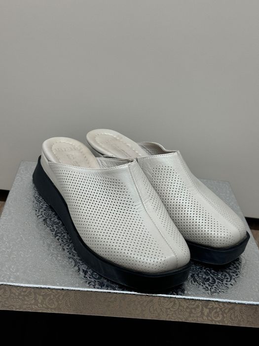 Продам обувь сабо