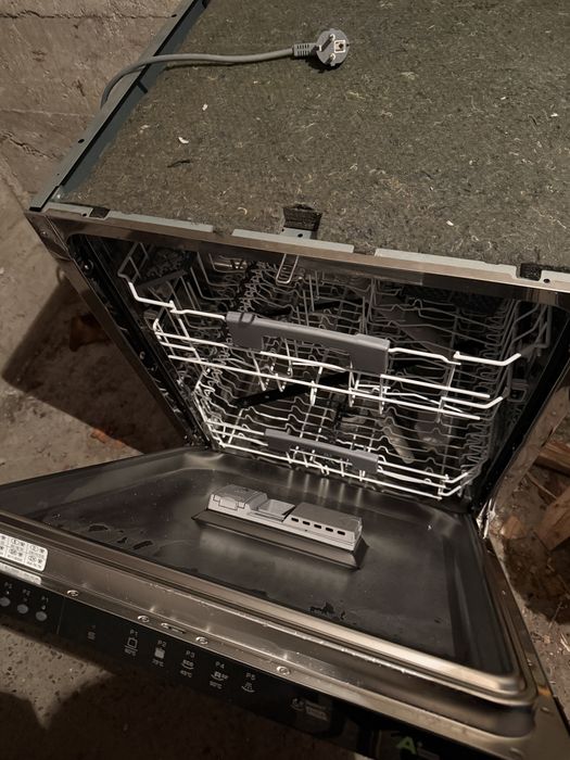 Masina de spalat vase incorporabila Candy