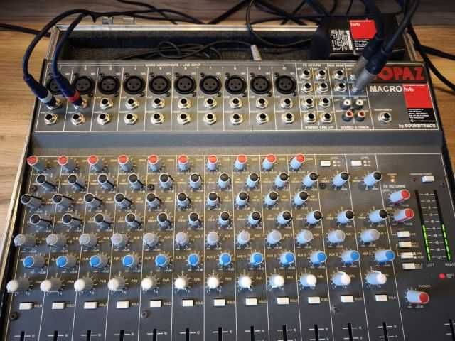 Mixer profesional SOUNDTRACS Topaz Macro