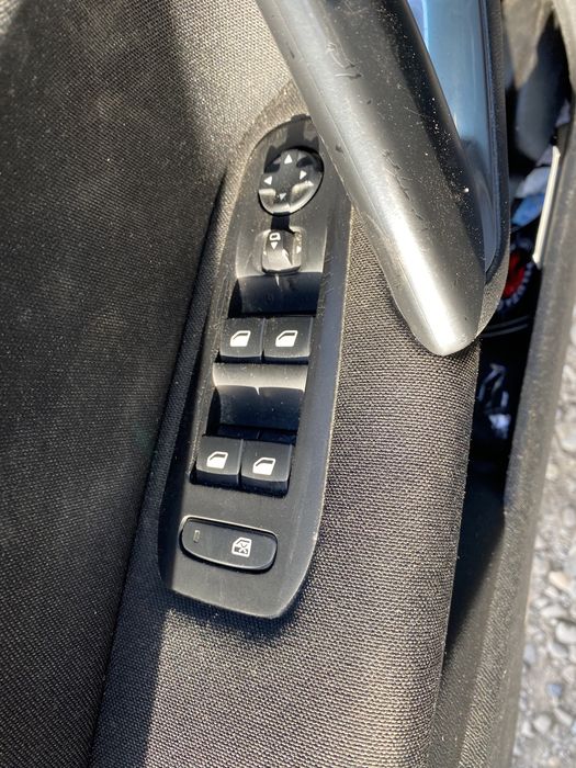 Oglindă stânga electrică cu rabatare Peugeot 308 2015