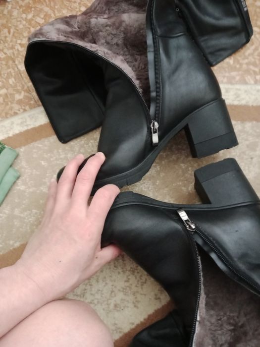 Срочно продам сапоги