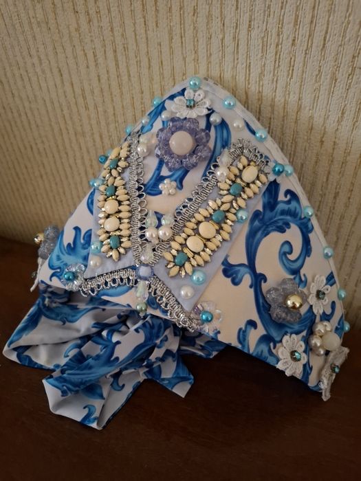 Кокошник ручной работы