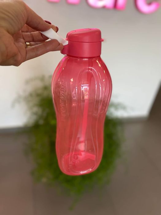 Sticla 2 L cu pai /maner Tupperware