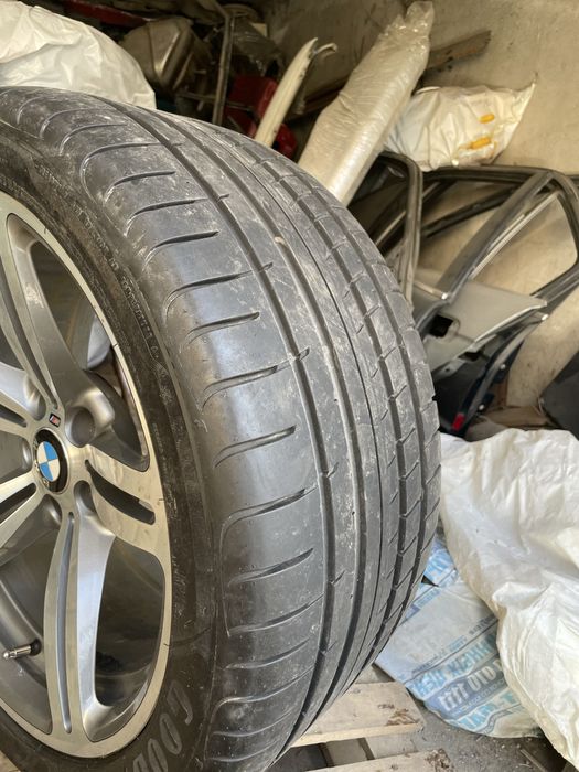 Продам премиальные шины.