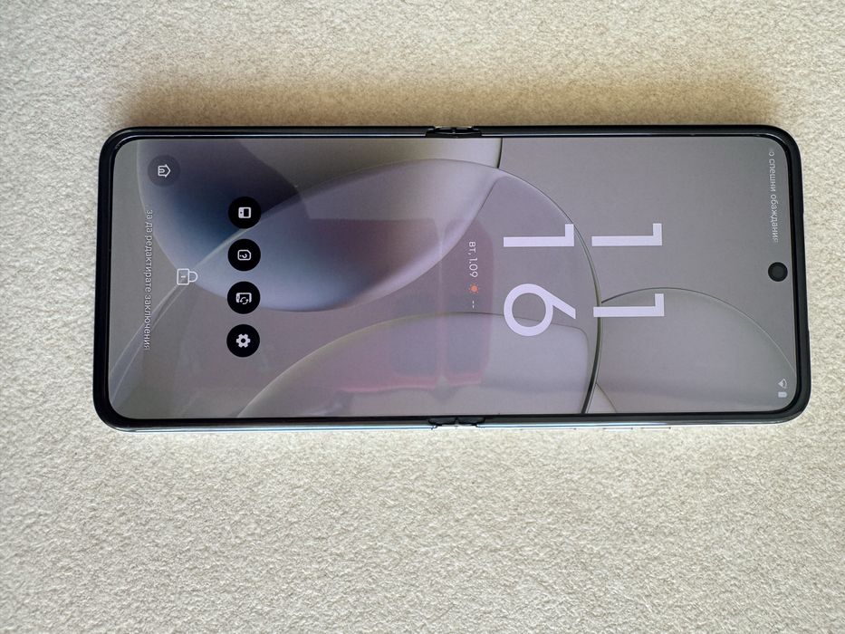 Motorola razr 40 Vanilla Cream
