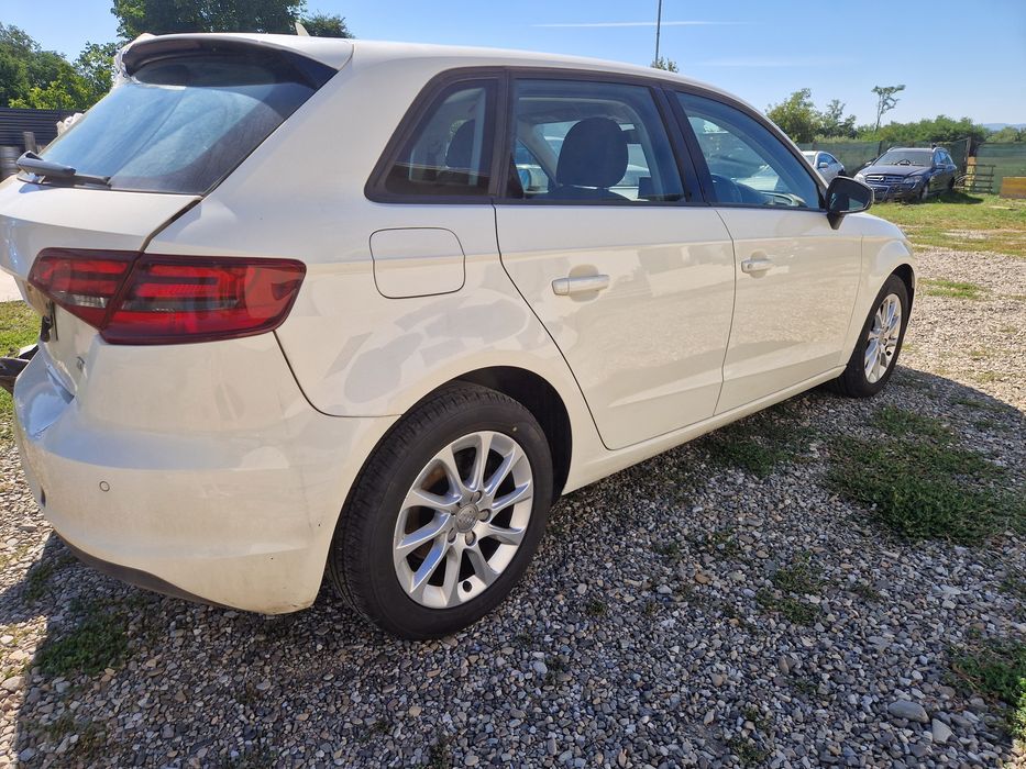 Piese caroserie mecanica Audi A3 8V 2012  2016 1.6 tdi CRKB dezmembrez