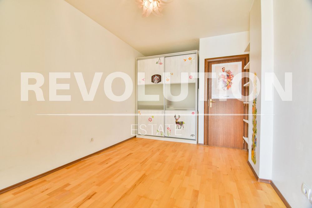 Дава се под наем Тристаен апартамент в София, Зона Б-5 - 90 кв.м за 997.05 € - Снимка #4