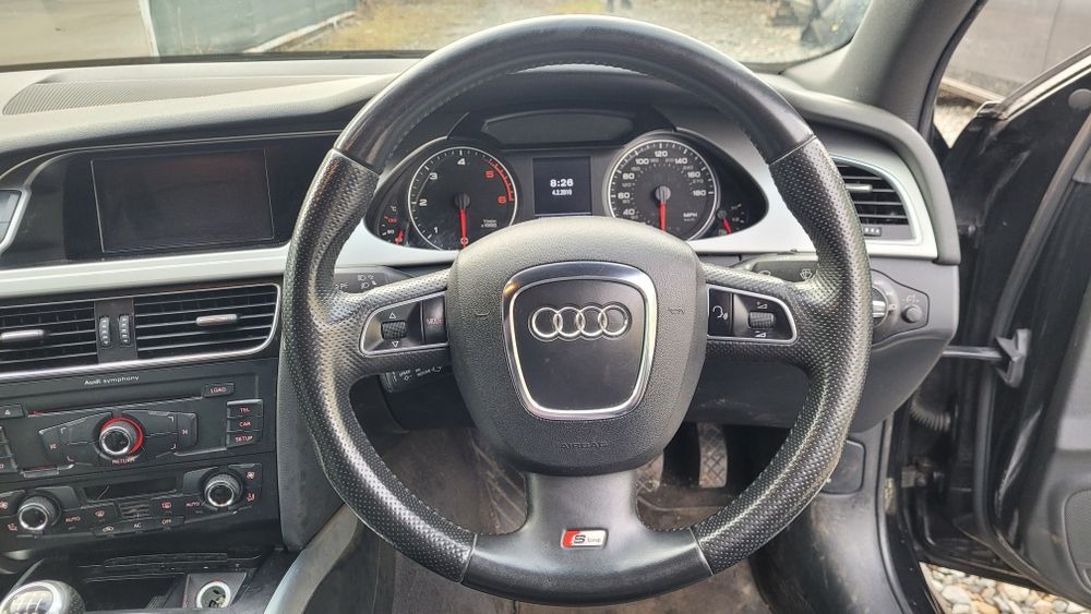 Dezmembrez Audi A4 B8 2.0 TDI S-line