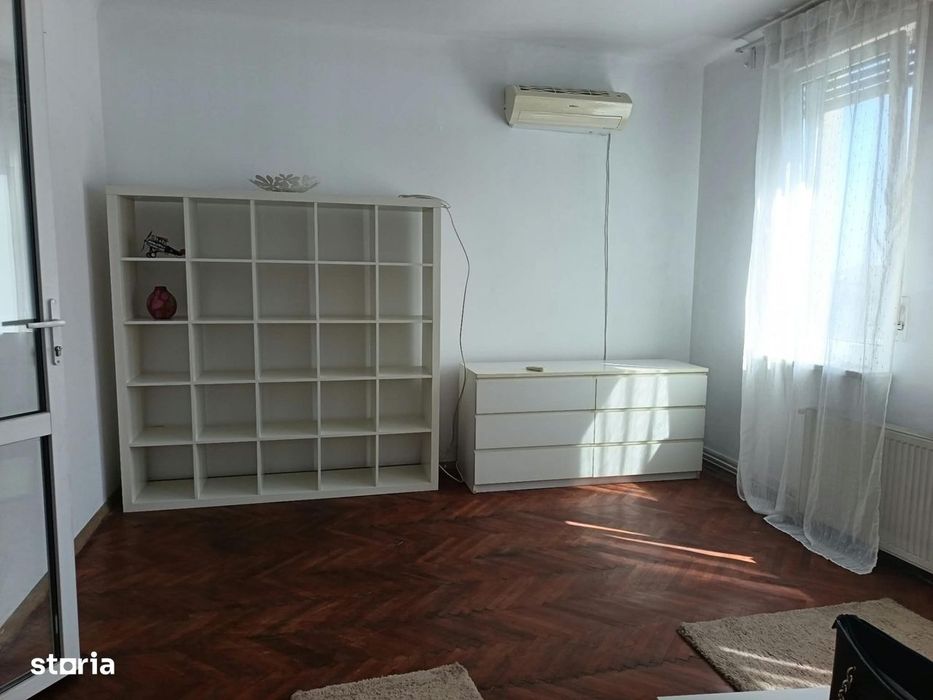 3 camere/ Armeneasca/renovat/ centrala proprie, A.C
