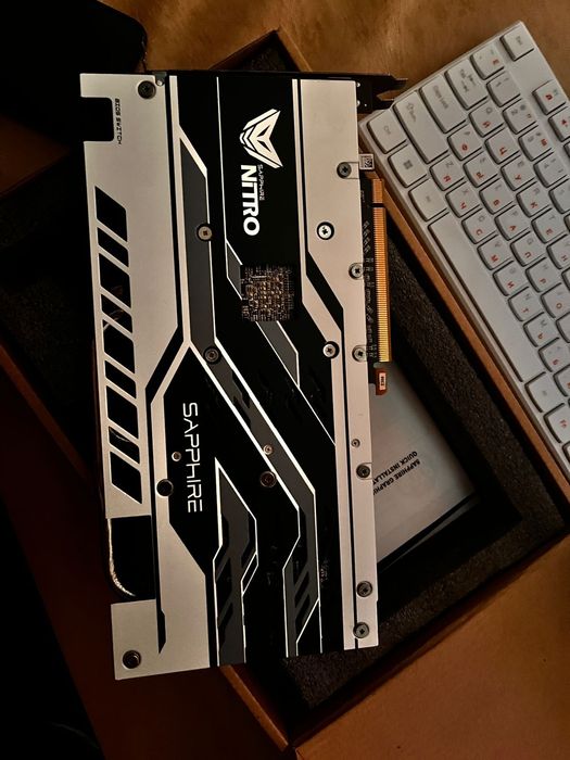 Продам видео карту Rx580