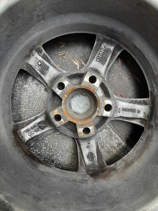 Джанти EMR 15" 5x114.3 / 7Jx15H2 с гуми Maxxis Worm-Drive 215/75/R15