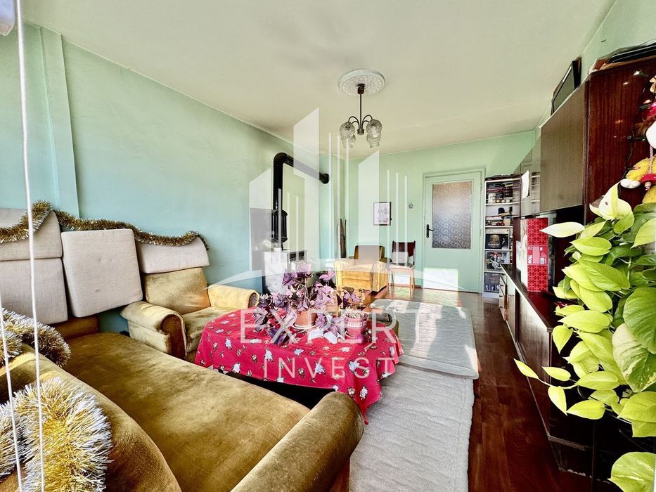 Дава се под наем Четиристаен апартамент в Варна, Цветен квартал - 85 кв.м за 158597.76 € - Снимка #7