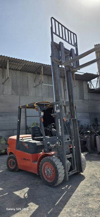 Погрузчик вилочный LONKING