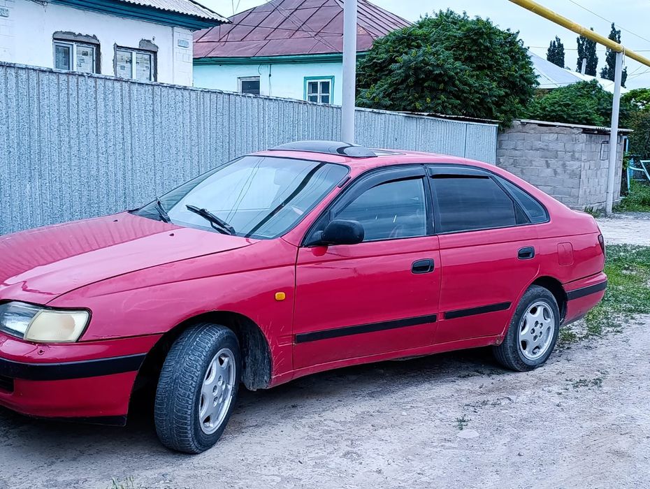 Продаётся тойота карина е