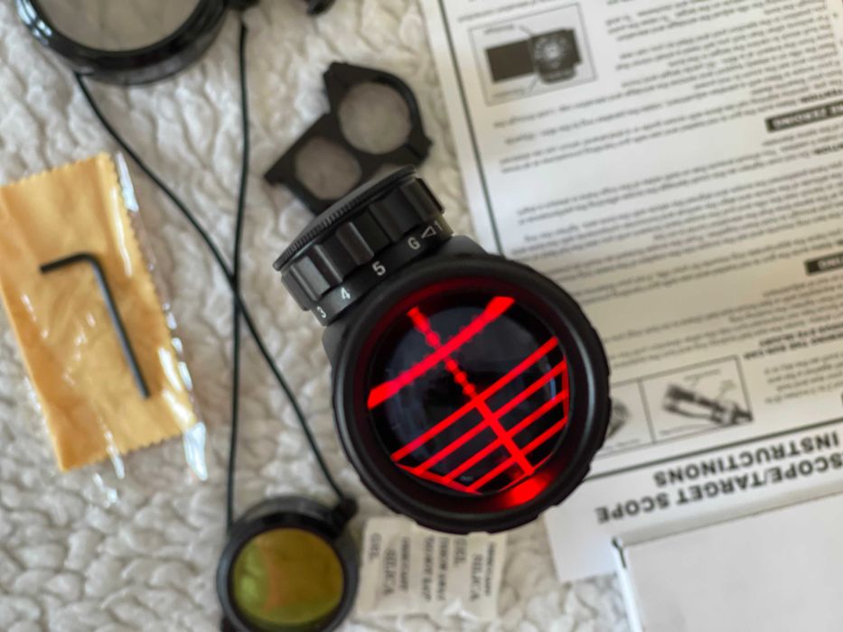Luneta cu lumina Bushnell 3–9X40 EG pusca vanatoare stadioane spionaj
