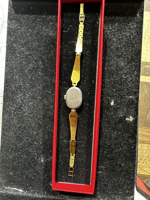 Часы Луч СССР, с финифтью