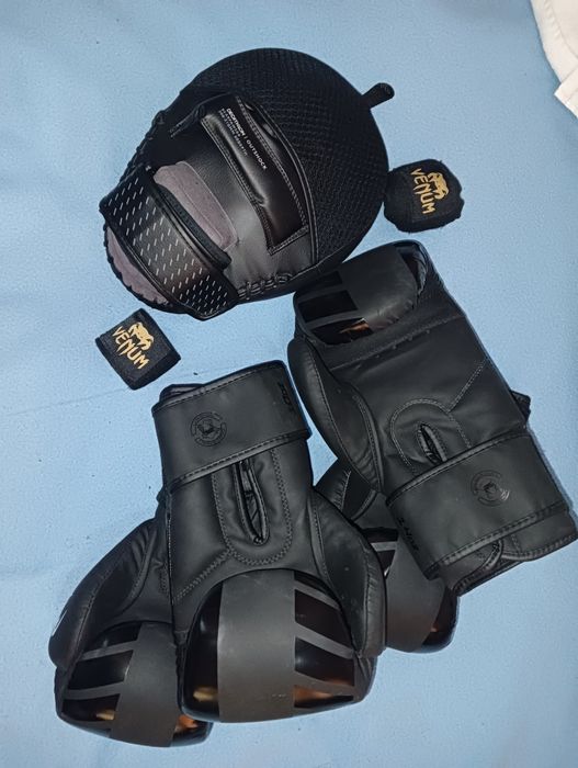 Боксови ръкавици (Gants de boxe) 2 броя
