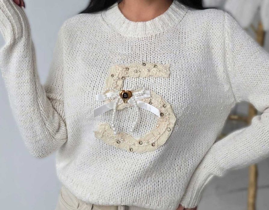 Дамски пуловер тип Шанел