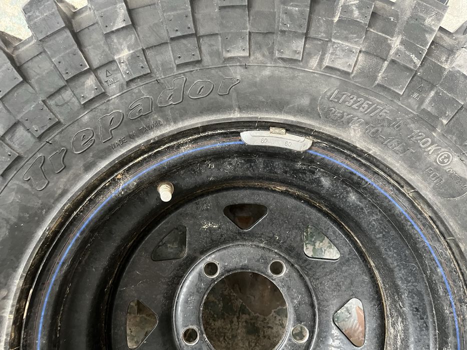 Set MAXXIS TREPADOR M/T R16 x 35 inch