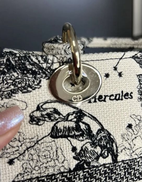 Dior paris чанта