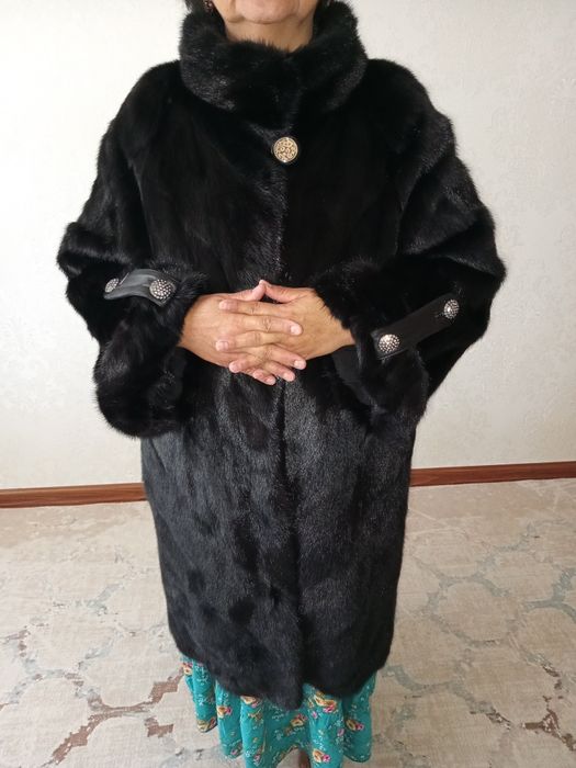 Новый норковый шуба продается