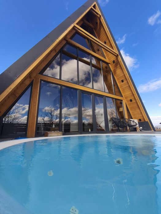 Cabana de inchiriat #A frame ,piscina,sauna , pet friendly