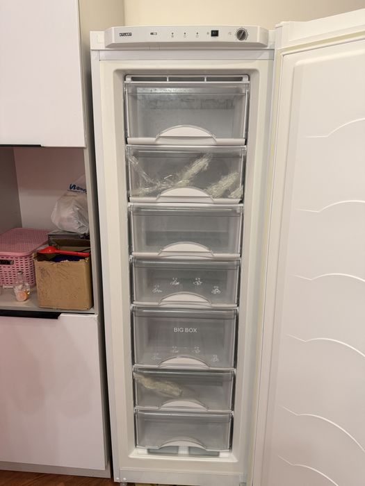 Продам морозильную камеру