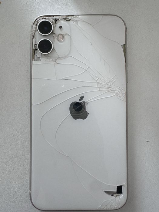 Продам айфон 11, все отлично работает