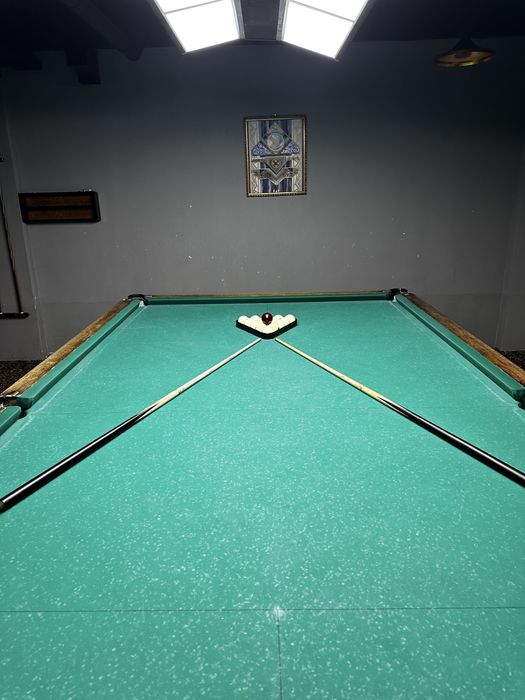 бильярдный стол
