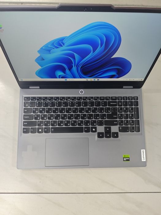 Мощный игровой ноутбук Lenovo