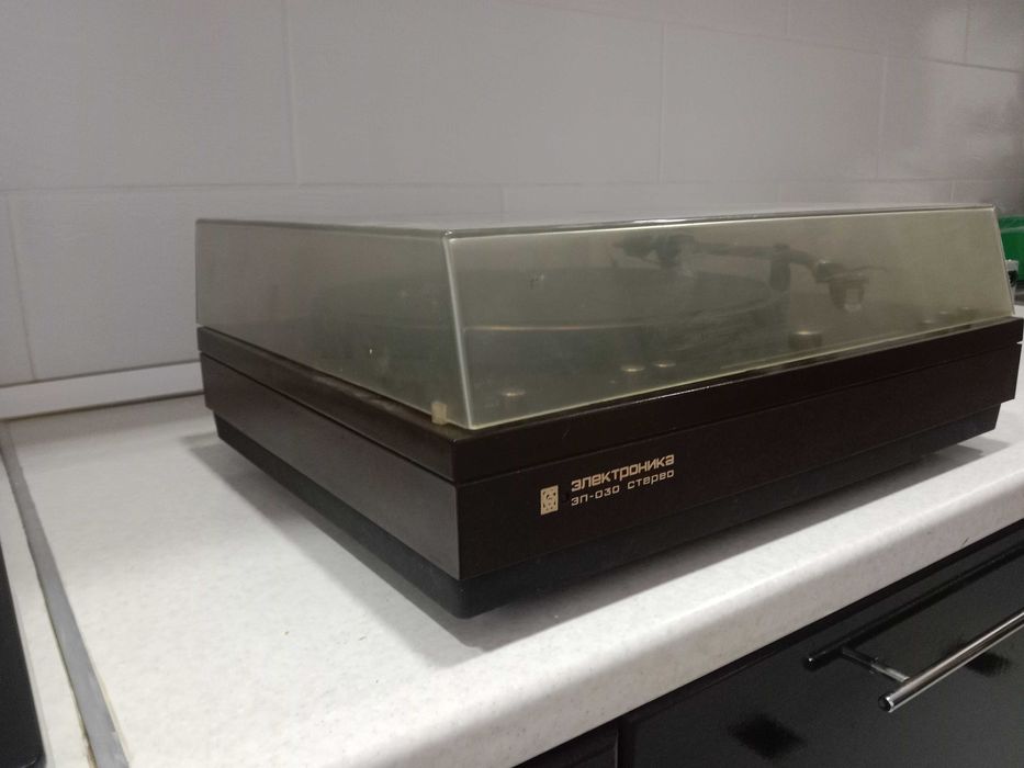 виниловый проигрыватель  ЭЛЕКТРОНИКА-030