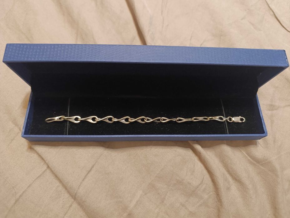 Дамска сребърна гривна