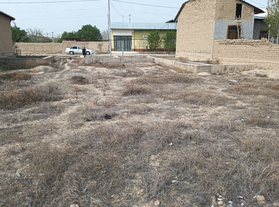 Участка сотилади