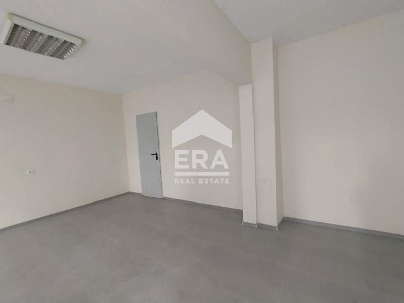 Дава се под наем Офис в Варна, Гръцка махала - 50 кв.м за 415 € - Снимка #3