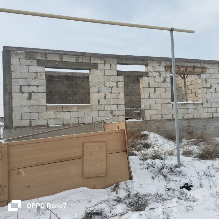 Продам не достроенный дом