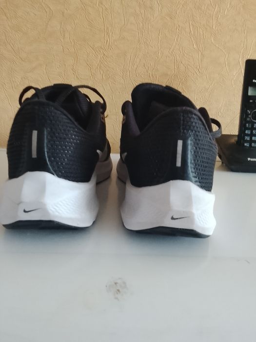 Кроссовки. NIKE.