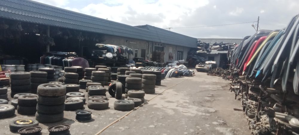 Авто разбор жетыген. Ауди Мерседес.