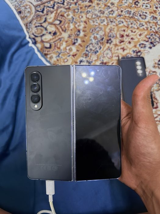 Samsung Z Fold 4