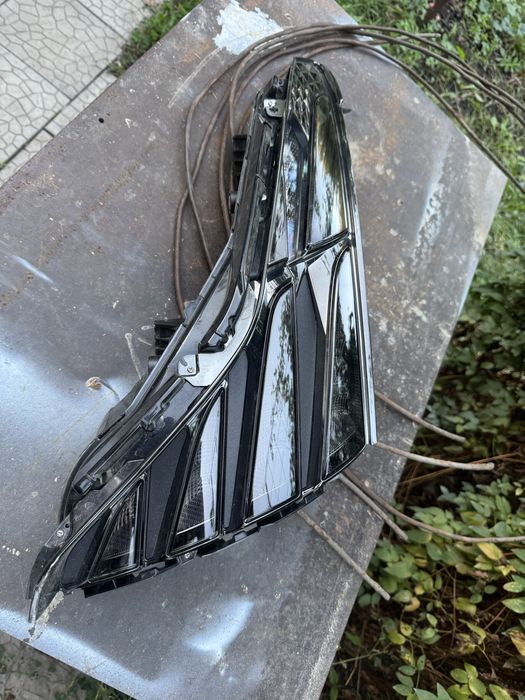 Продам фару на Хэнде туксан праваяв наличий одна шт торг уместен звони