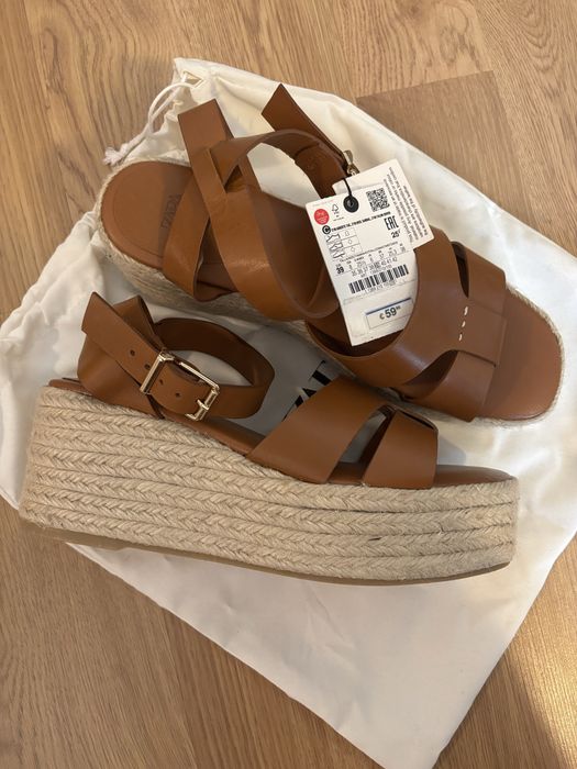 Sandale Zara din piele marimea 39 noi