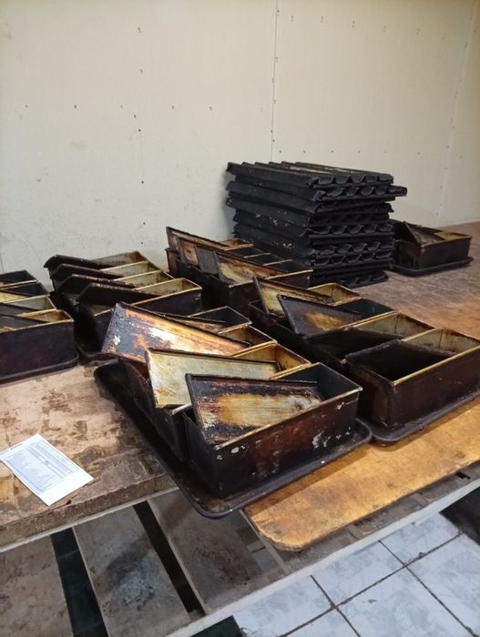 Продается печка, расстойки, тестомешалка и оборудования для пекарни