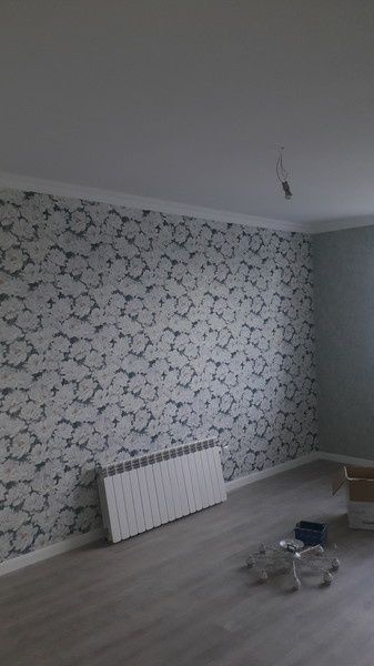 клею обои покрасим