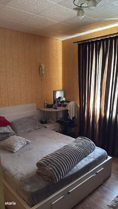 Apartament  2 camere de vânzare,etaj 1,mobilat și utilat
