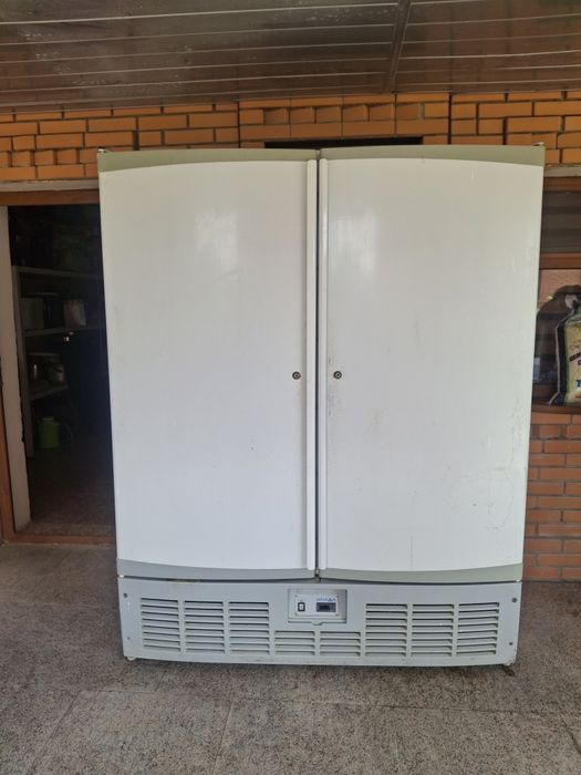 Тоңазытқыш сатылады