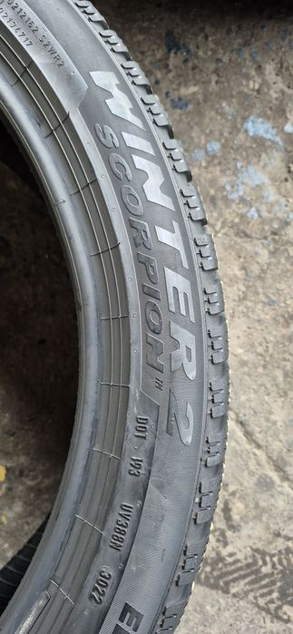 4 anvelope iarna Pirelli,fata 235/45/21,spate 255/40/21,dot 2022.Pretul este pe bucata.