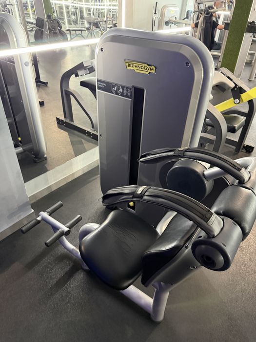 Продавам цялостно оборудване TECHNOGYM