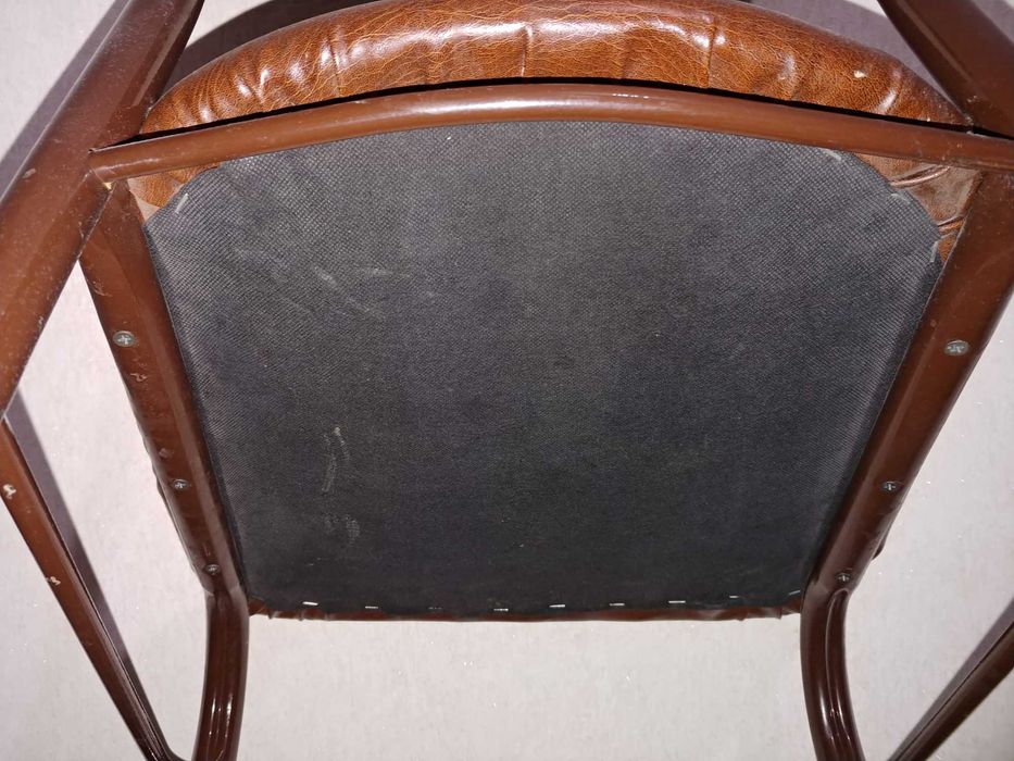 Стул для кухни со спинкой