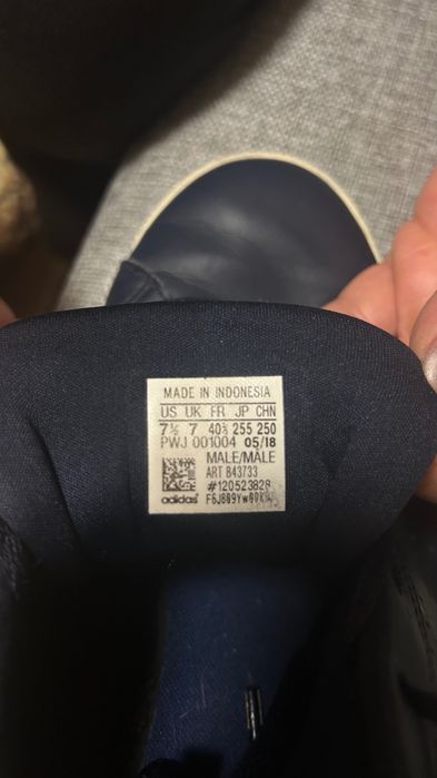 Адидас обувки!!!